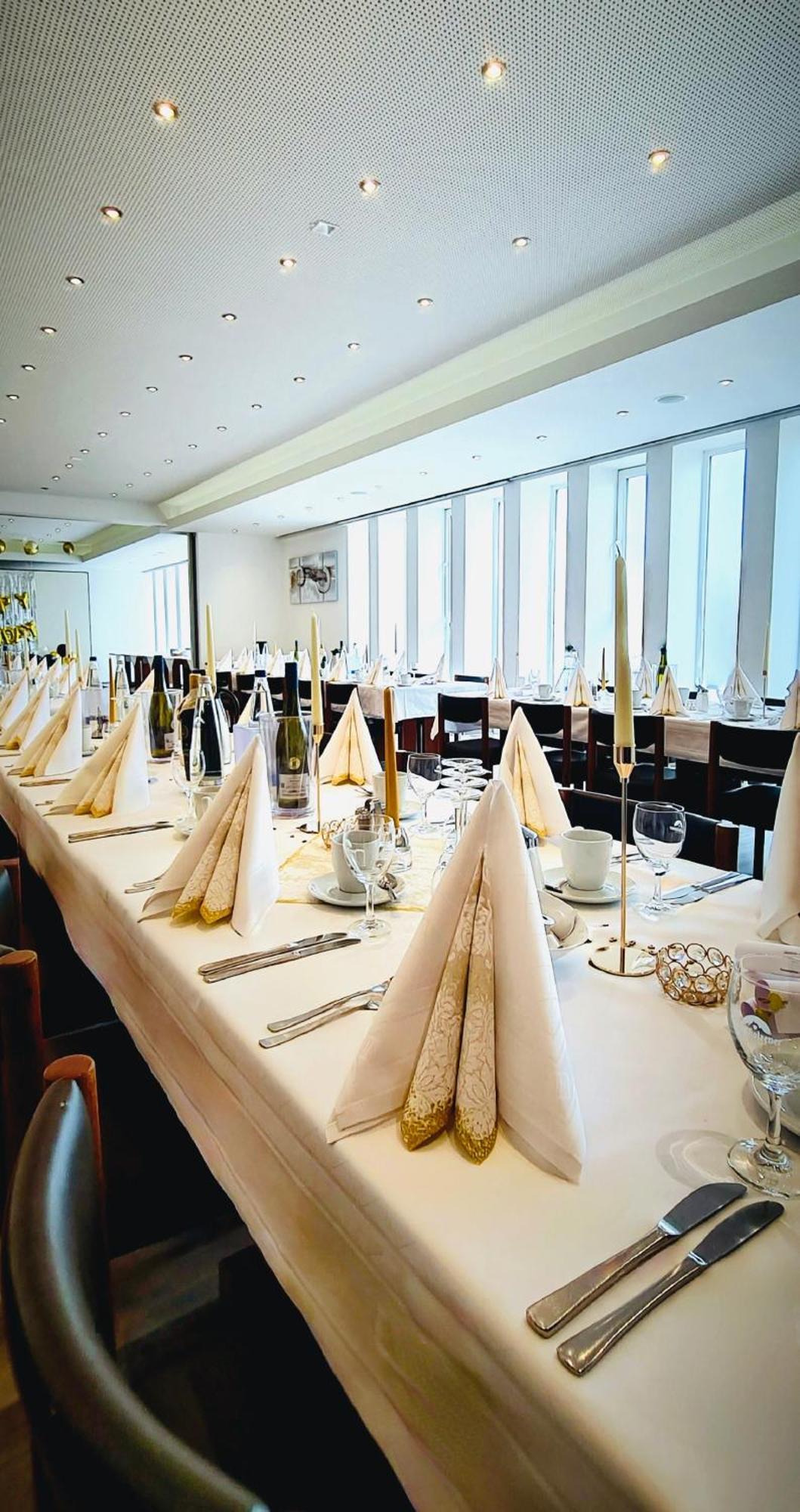Hotel Krone Königsbrunn Extérieur photo