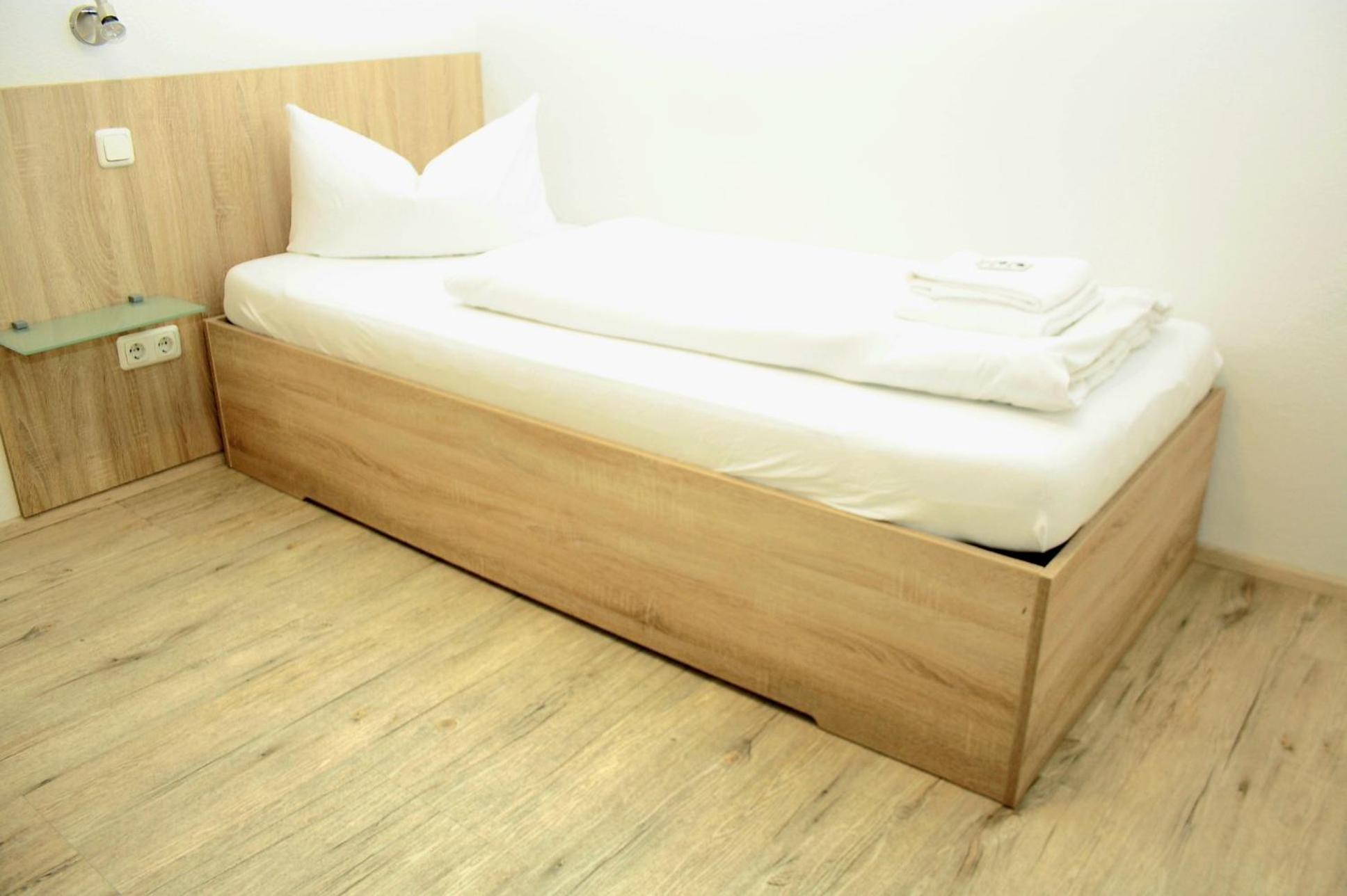 Hotel Krone Königsbrunn Extérieur photo